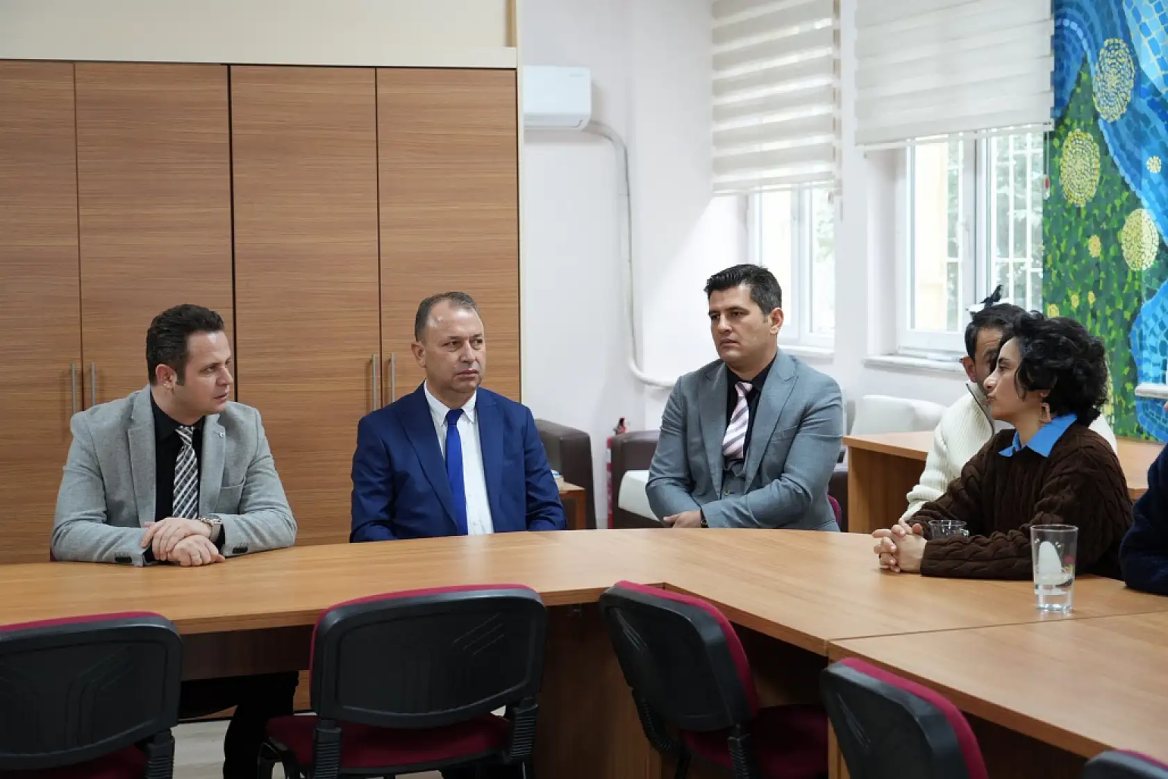 Muğla İl Milli Eğitim Müdürü çay öğrenci ve öğretmenlerle bir araya geldi