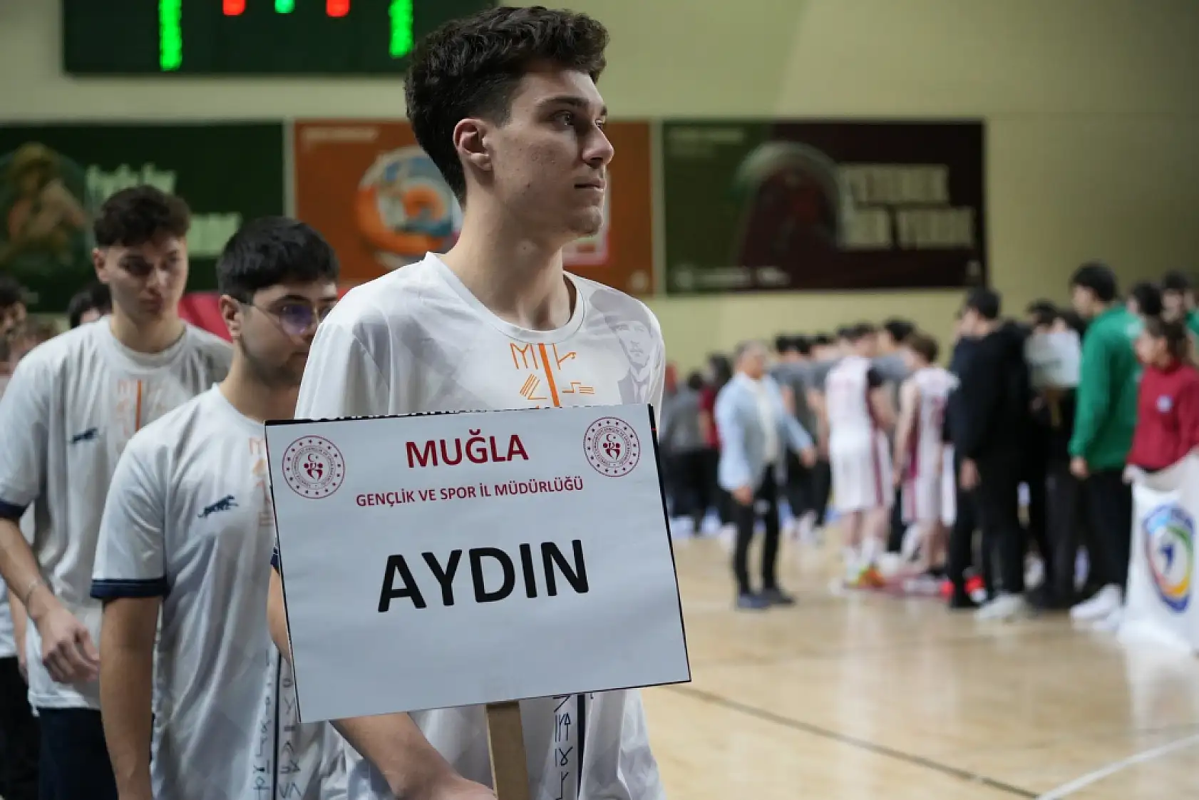 Muğla'da gençler sahaya indi