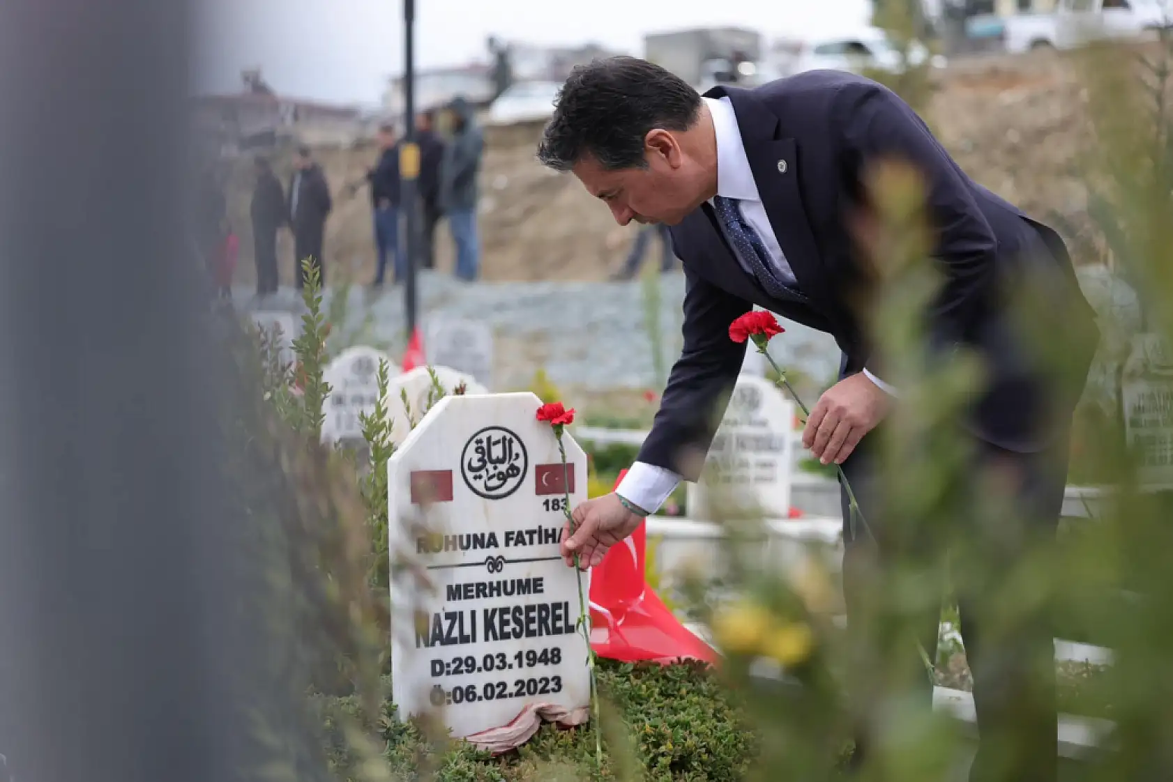 Başkan Aras'tan Depremzedelere Moral ve Destek Ziyareti