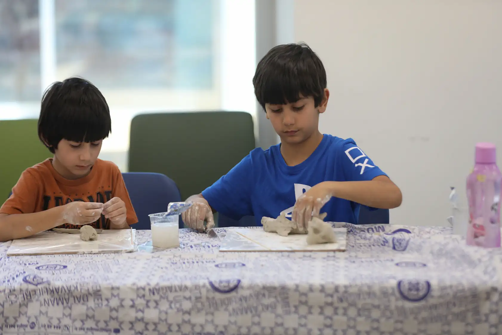 Büyükşehir miniklerin hayal gücünü kille buluşturdu: Minik eller sanata dönüştü