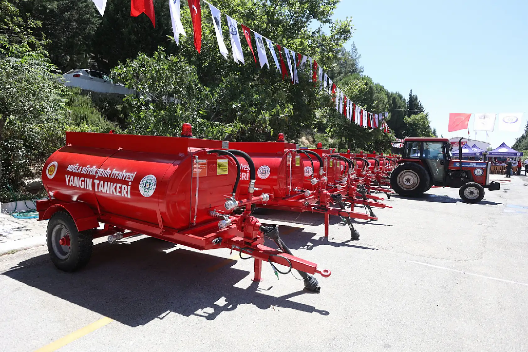 Büyükşehir'den Yangınlara Karşı Güçlü Adım: Kırsala Yangın Tankeri Desteği