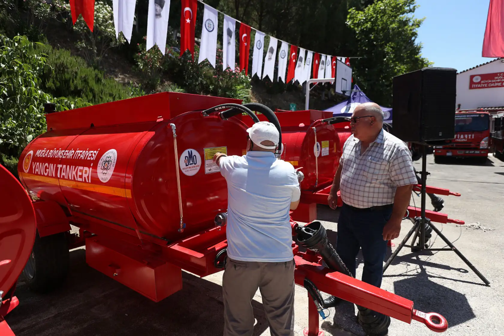 Büyükşehir'den Yangınlara Karşı Güçlü Adım: Kırsala Yangın Tankeri Desteği