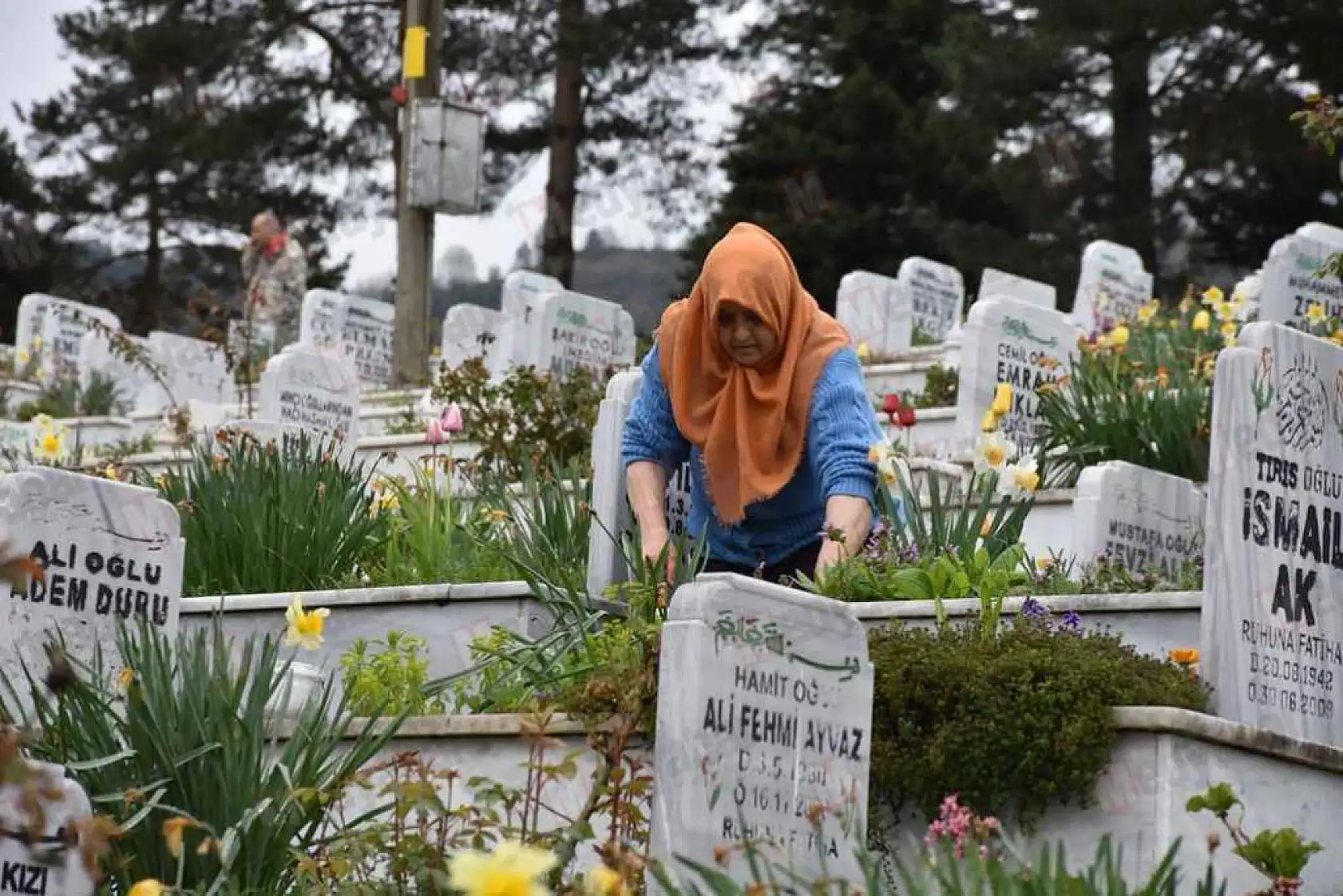 Fethiye'de mezar fiyatları dudak uçuklattı
