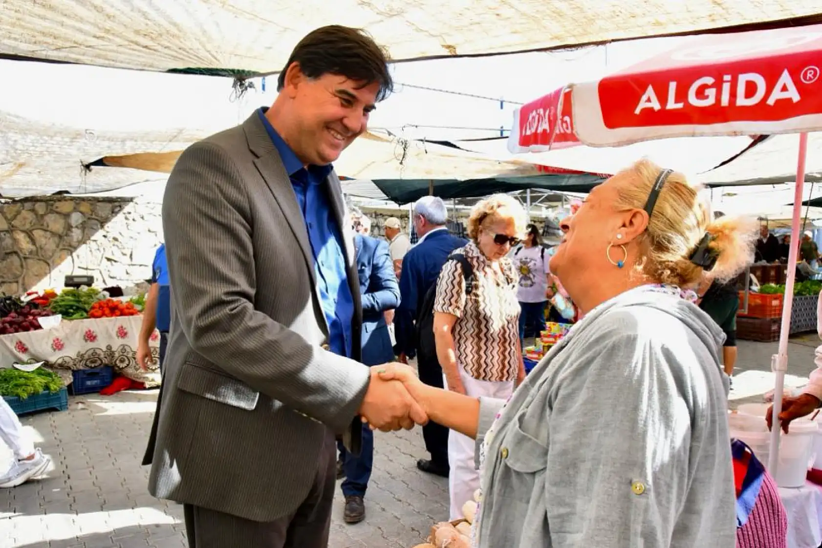 Karaca'dan Cuma Pazarı Ziyareti