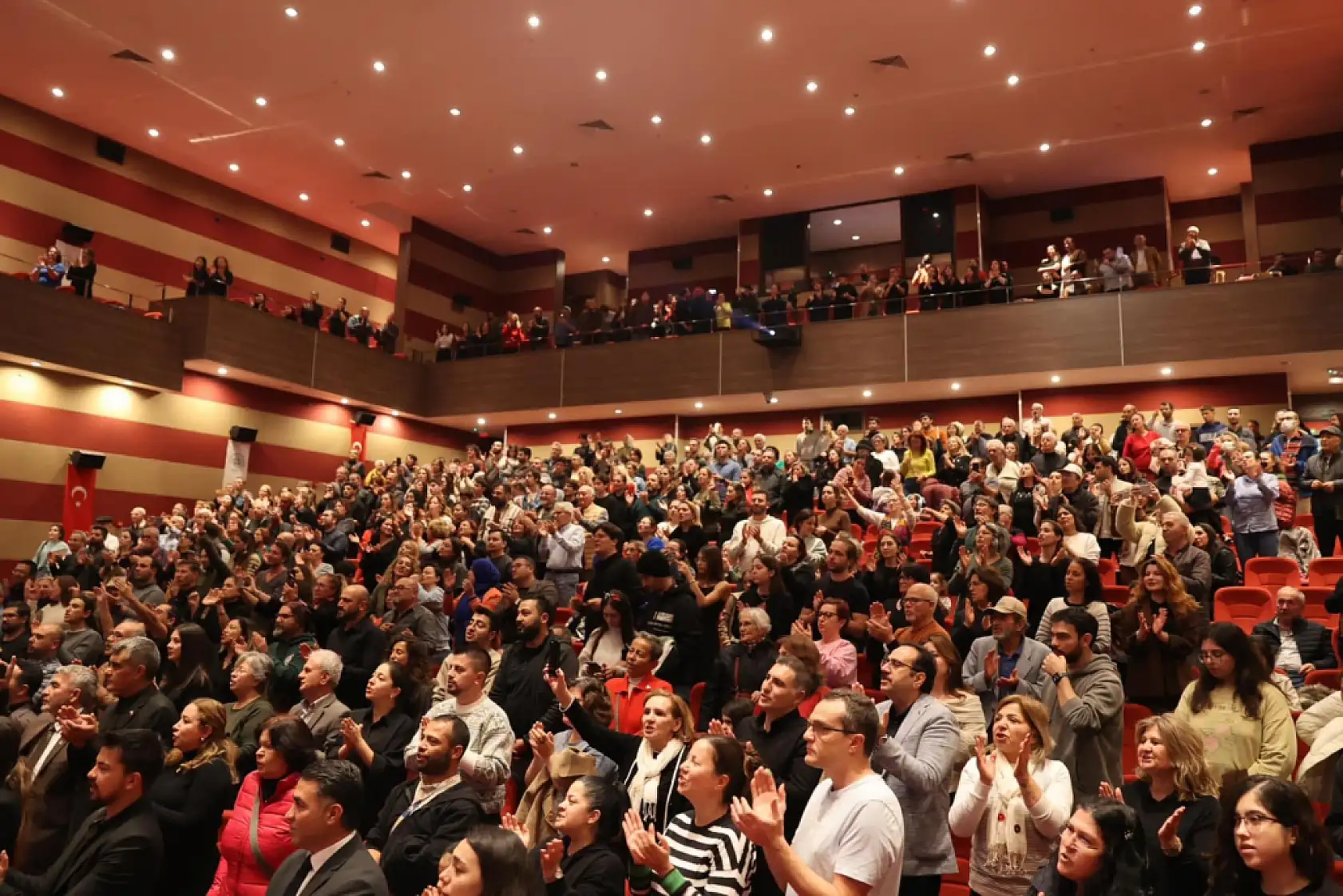 Muğla'da Atatürk'ün Sevdiği Şarkılarla Anma Gecesi 