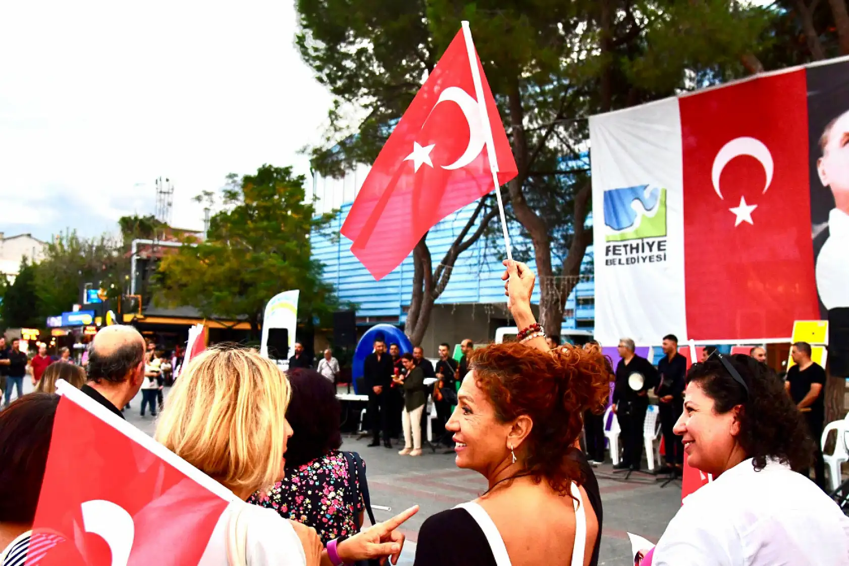 Fethiye'de Kent Orkestrası'ndan 'Cumhuriyet Şarkıları'