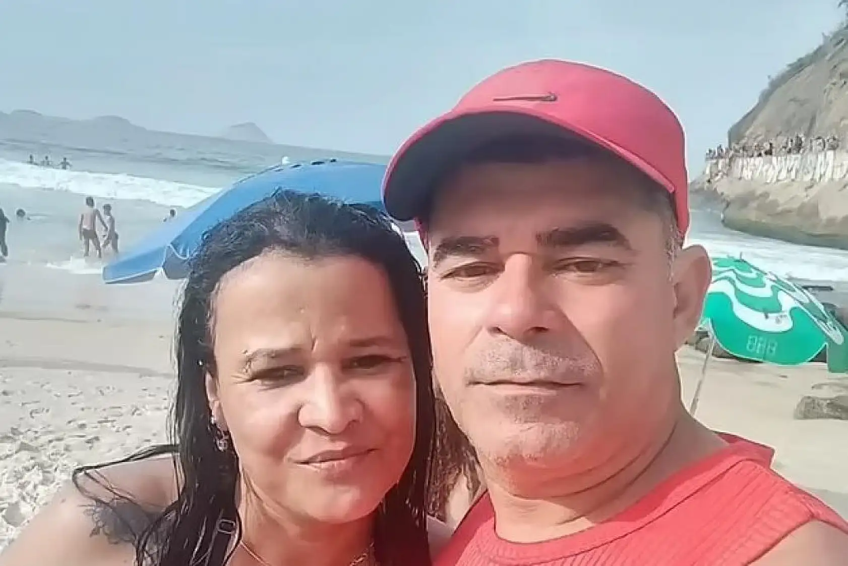 Kıskançlık krizine giren kadın, 30 yıllık eşini yakarak öldürdü