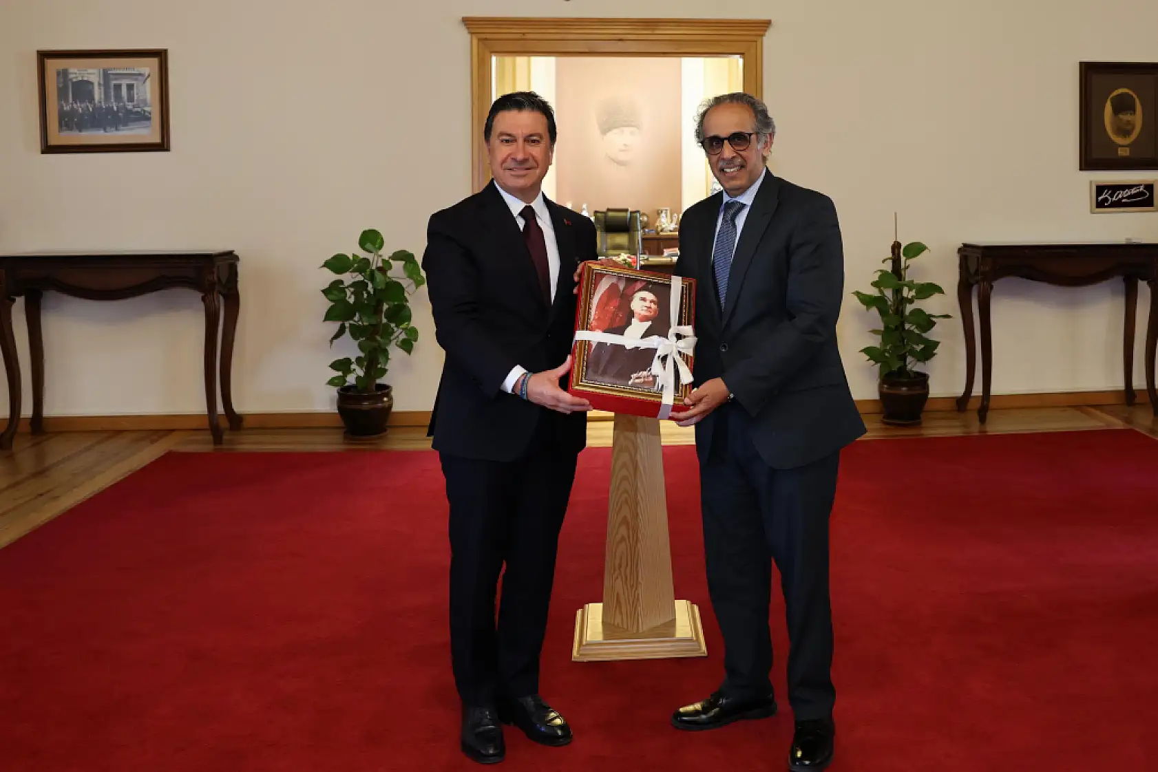 Kuveyt Büyükelçisi Al-Adwani'den Başkan Aras'a Ziyaret