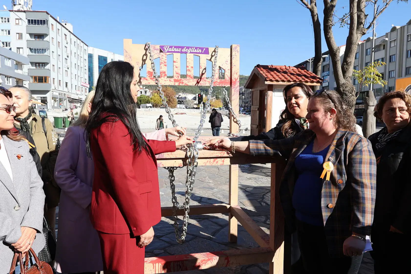 Muğla'dan 25 Kasım'da Güçlü Mesaj: 'Yalnız Değilsin'