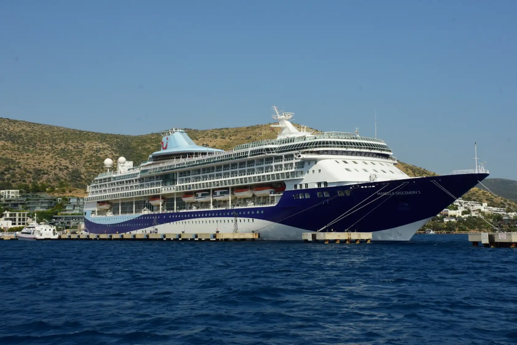 Marella Discovery 2 kruvaziyeri 1708 yolcusuyla Bodrum'a geldi