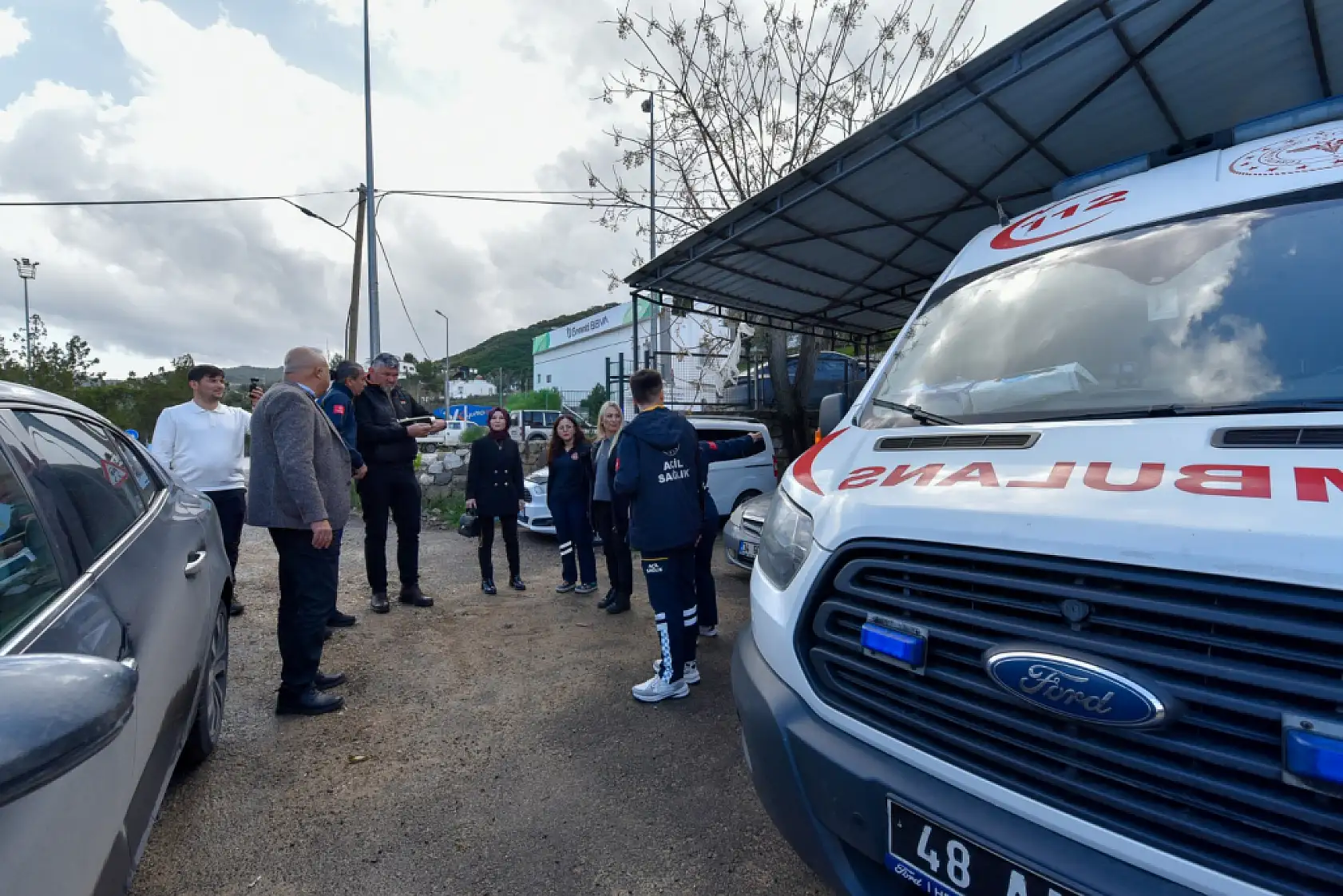 Bodrum'da sağlık hizmetlerine yakın takip: İstasyonlar incelendi, yeni ambulanslar teslim edildi