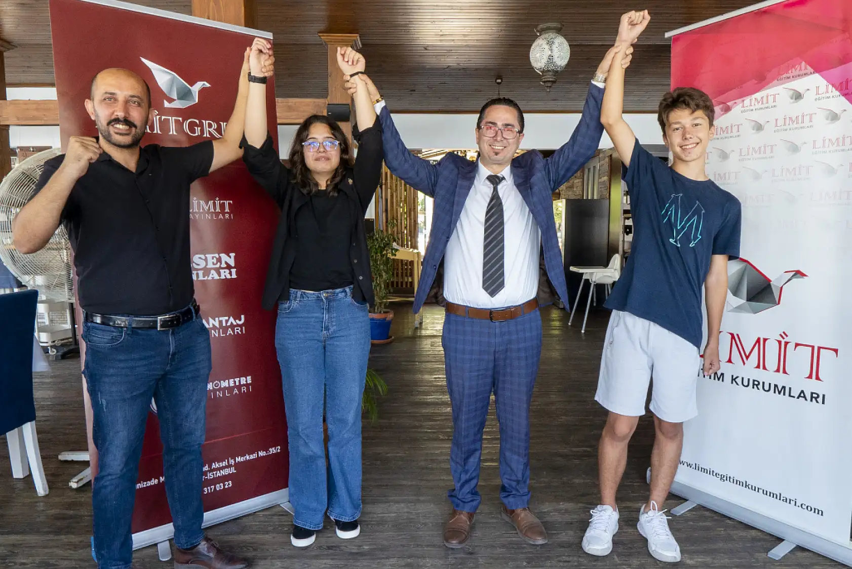 Fethiye Limit Eğitim Kurumları'ndan Zirveye Uçuş: Uzay ve Ayşe Feyza LGS'de Türkiye Birincisi!