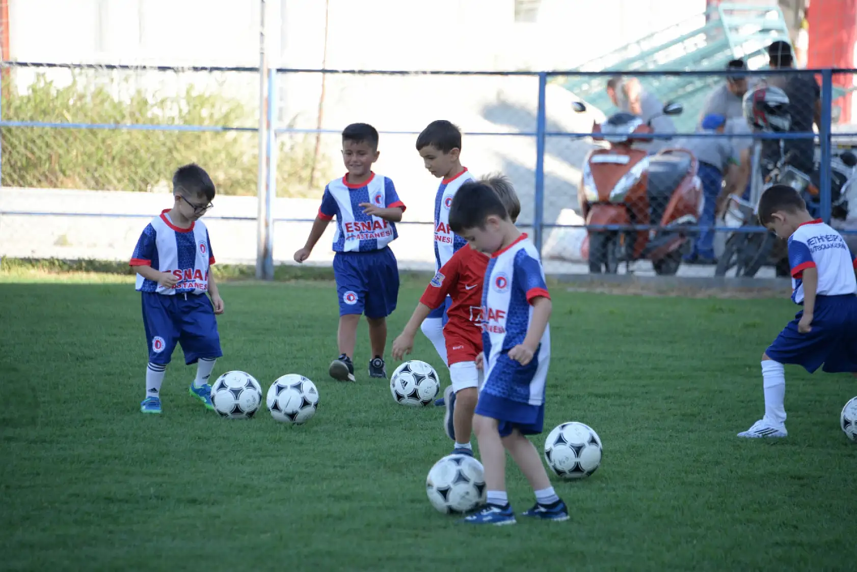 Fethiyespor Futbol Okulu Yaz Dönemi Çalışmaları Başladı