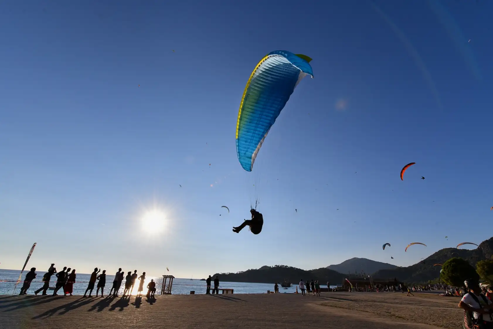 Fethiye'de Gökyüzü Şöleni Başlıyor: 25. Uluslararası Ölüdeniz Hava Oyunları Festivali 22 Ekim'de