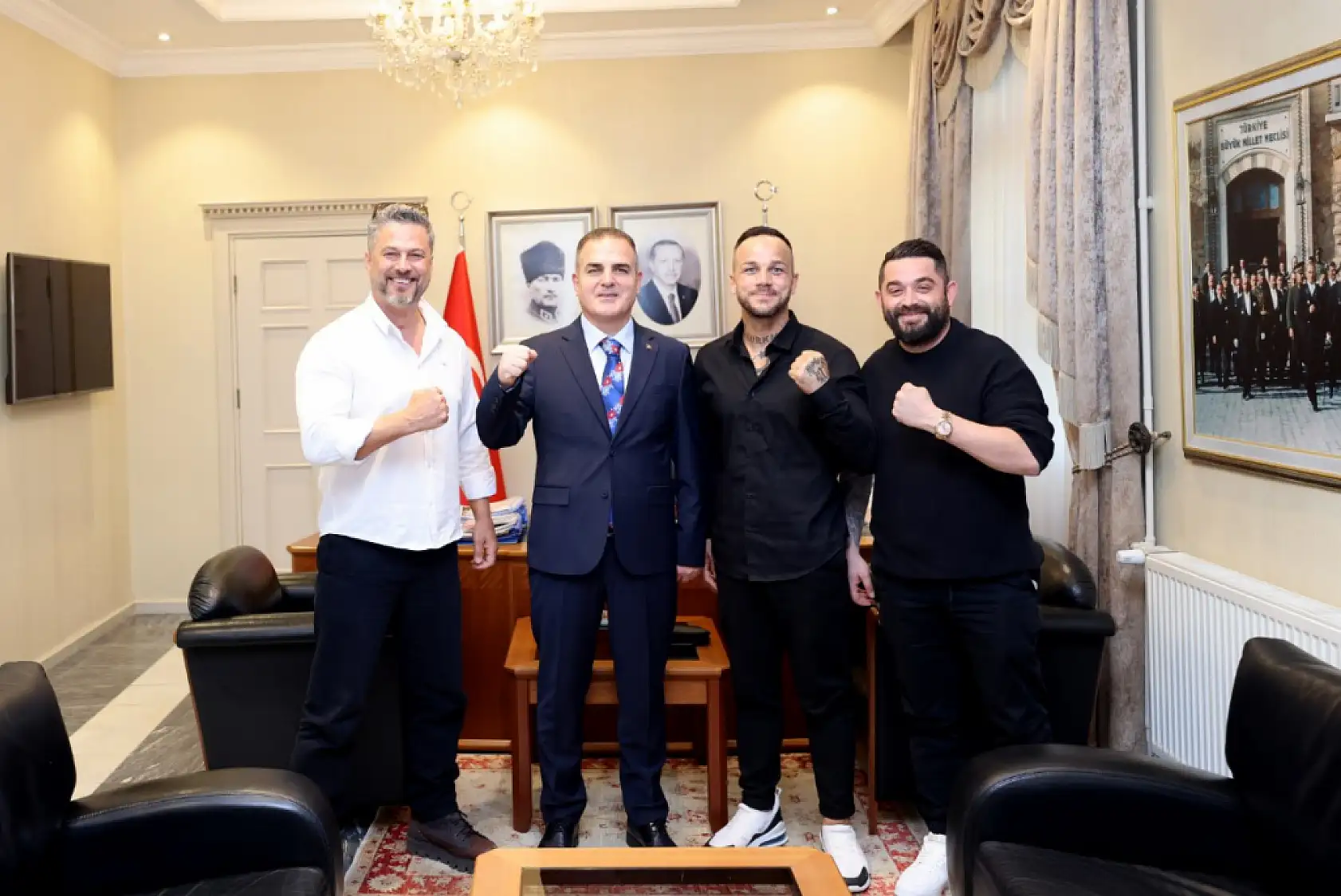 'Demir Yumruk' Şükrü Altay, Muğla Valisi Akbıyık'ı ziyaret etti