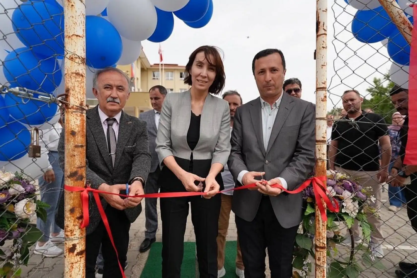 TÜBİTAK 4006 Bilim Fuarı, Seydikemer Atatürk Ortaokulu'nda açıldı