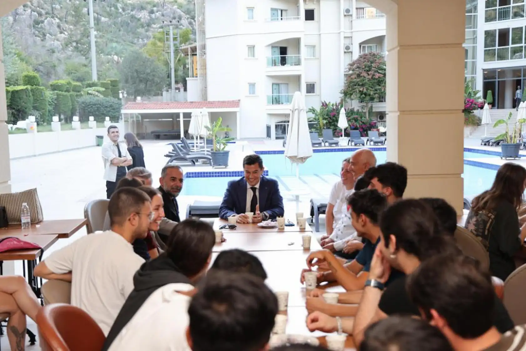 Marmaris Belediyesi'nden üniversite öğrencileri için tanışma pikniği