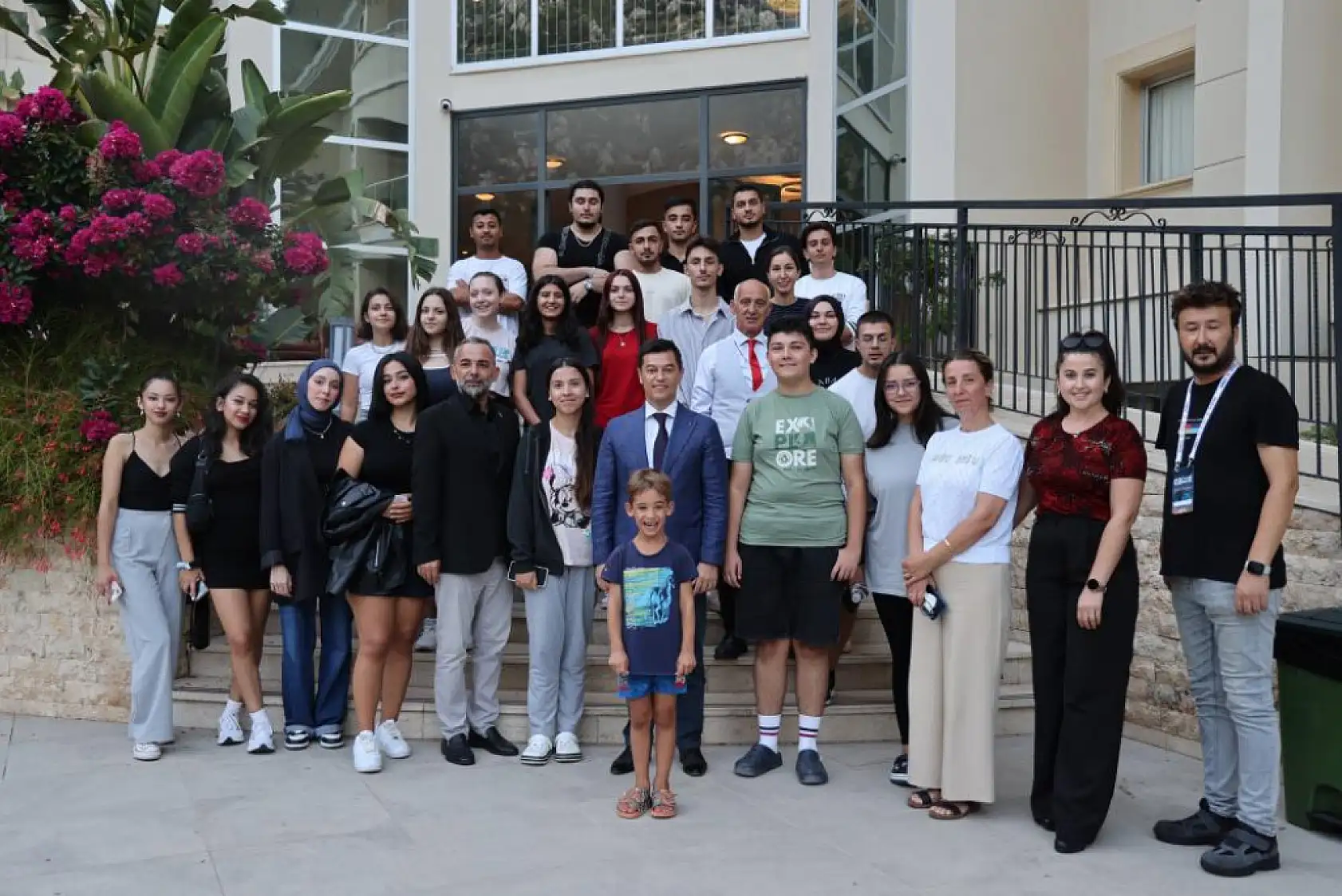 Marmaris Belediyesi'nden üniversite öğrencileri için tanışma pikniği