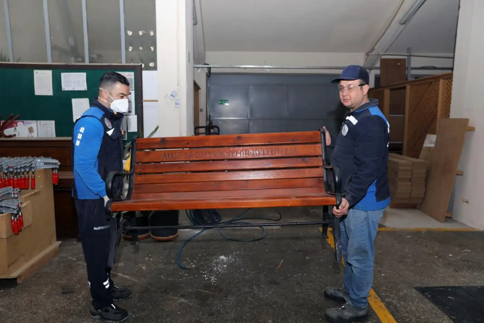 Muğla Büyükşehir Marangoz Atölyesi ile Yüzde 69 Tasarruf Etti