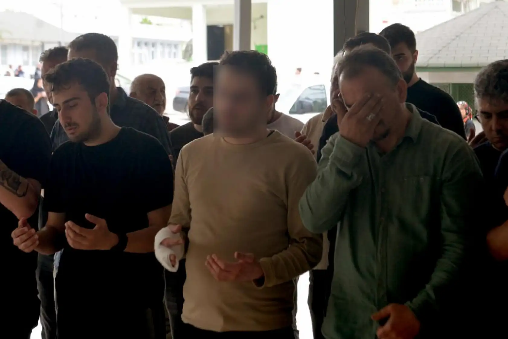 Boşandığı karısını öldürdü, 'Amacım eşim ya da oğluma zarar vermek değildi' dedi