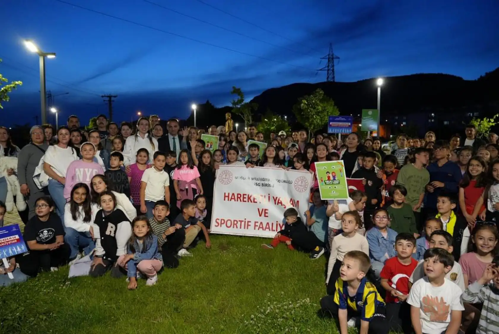 Aile bağlarını güçlendirmek için Muğla'da anlamlı yürüyüş