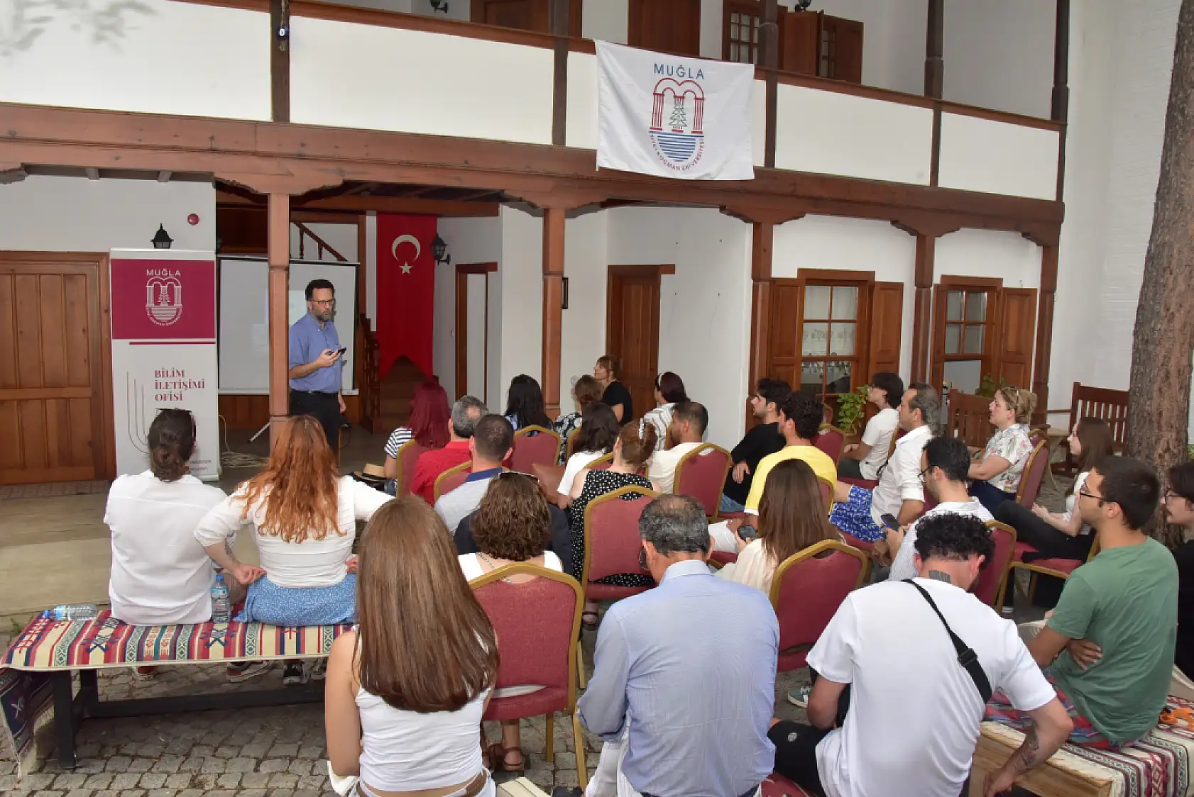 Bilim Kafe'de Kadıkalesi'nden Bizans'a yolculuk konuşuldu