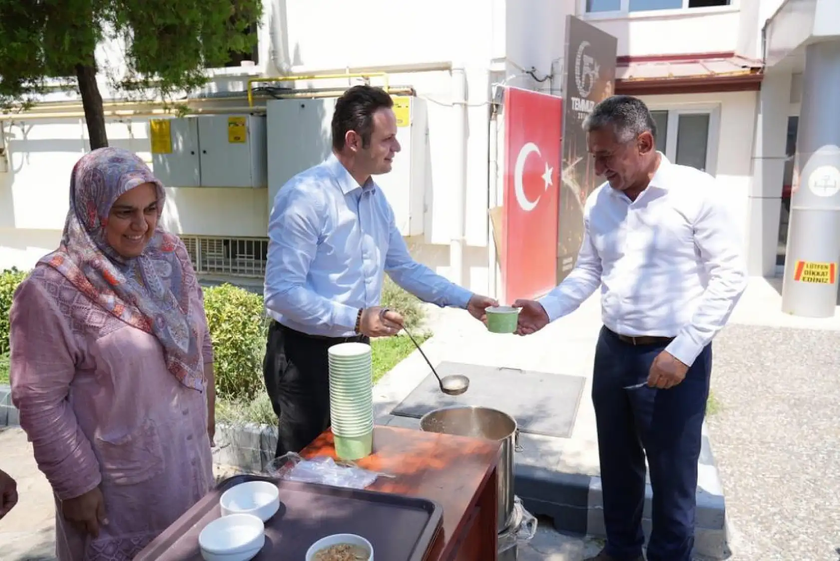 Muğla'da geleneksel aşureyle gönüller bir oldu