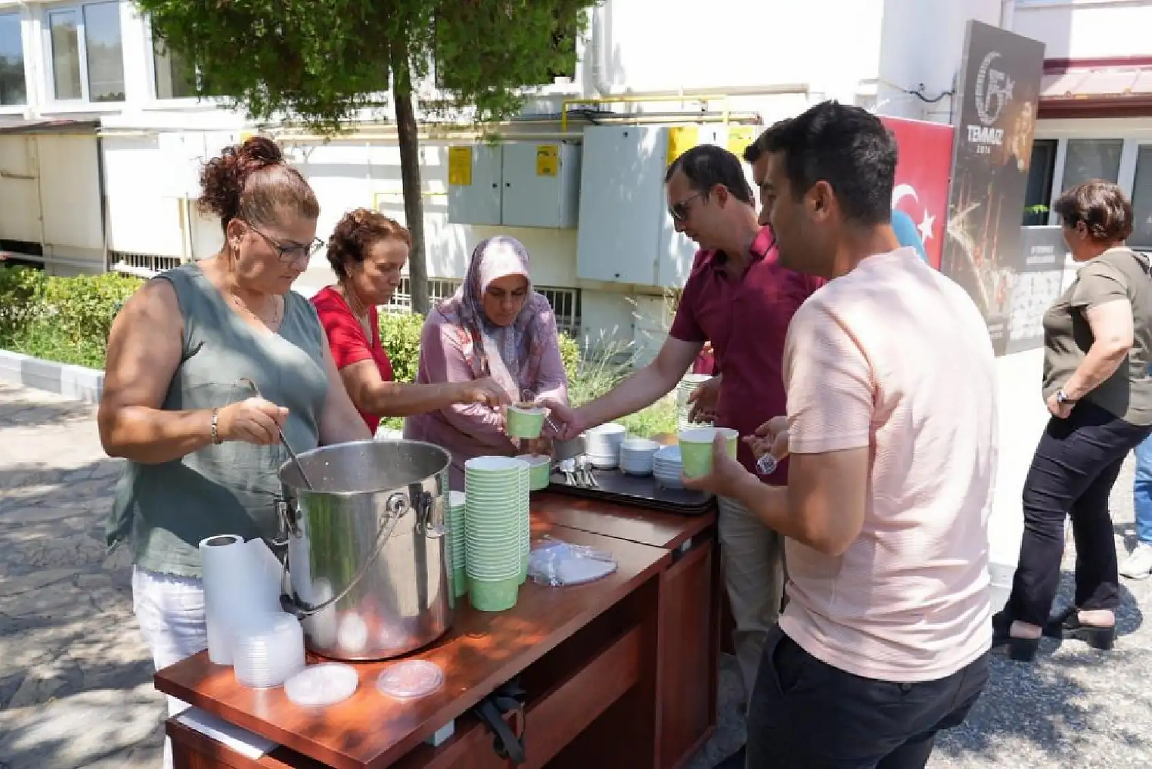 Muğla'da geleneksel aşureyle gönüller bir oldu