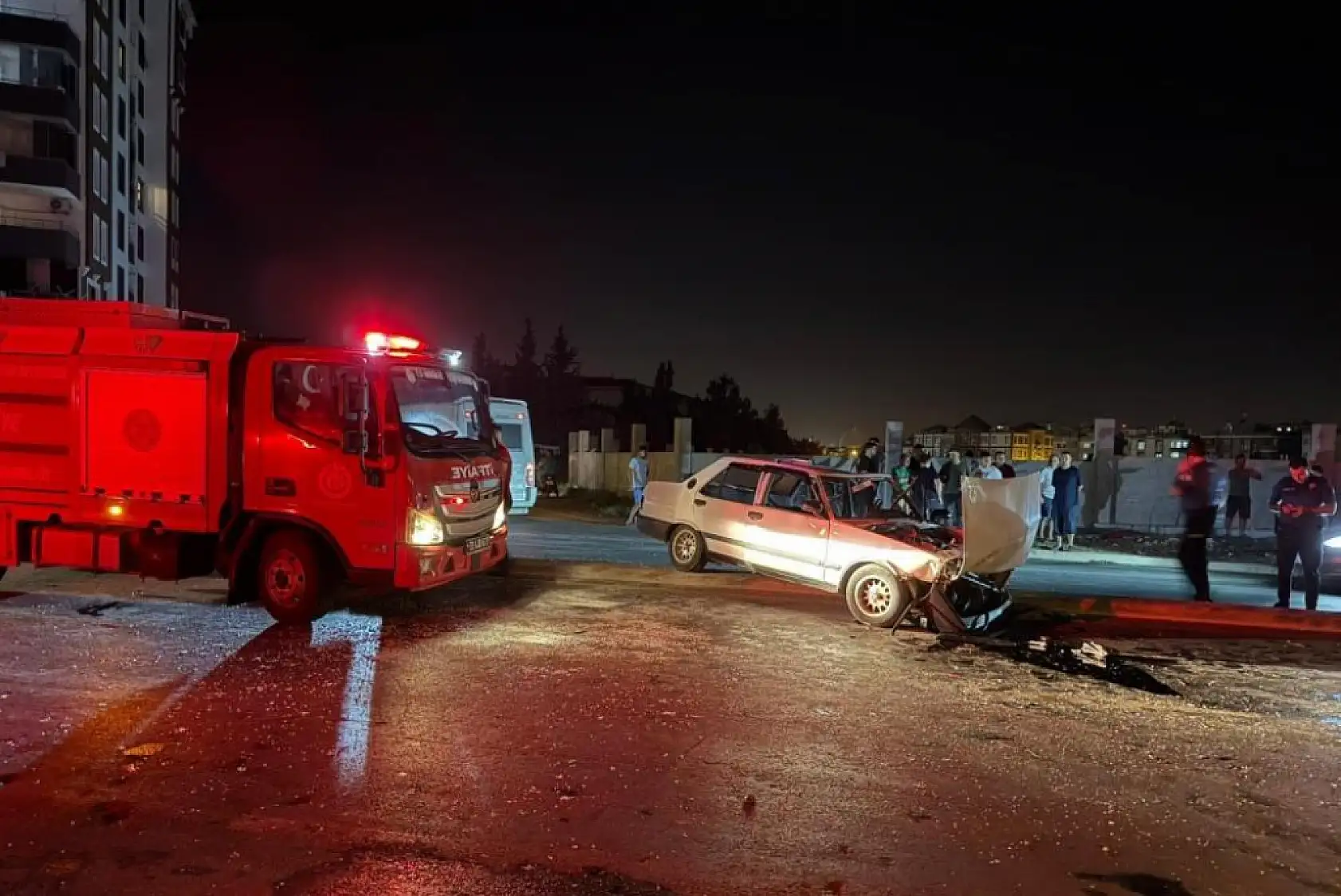 Feci Trafik Kazası: 3 Araç Çarpıştı, 1 Kişi Hayatını Kaybetti