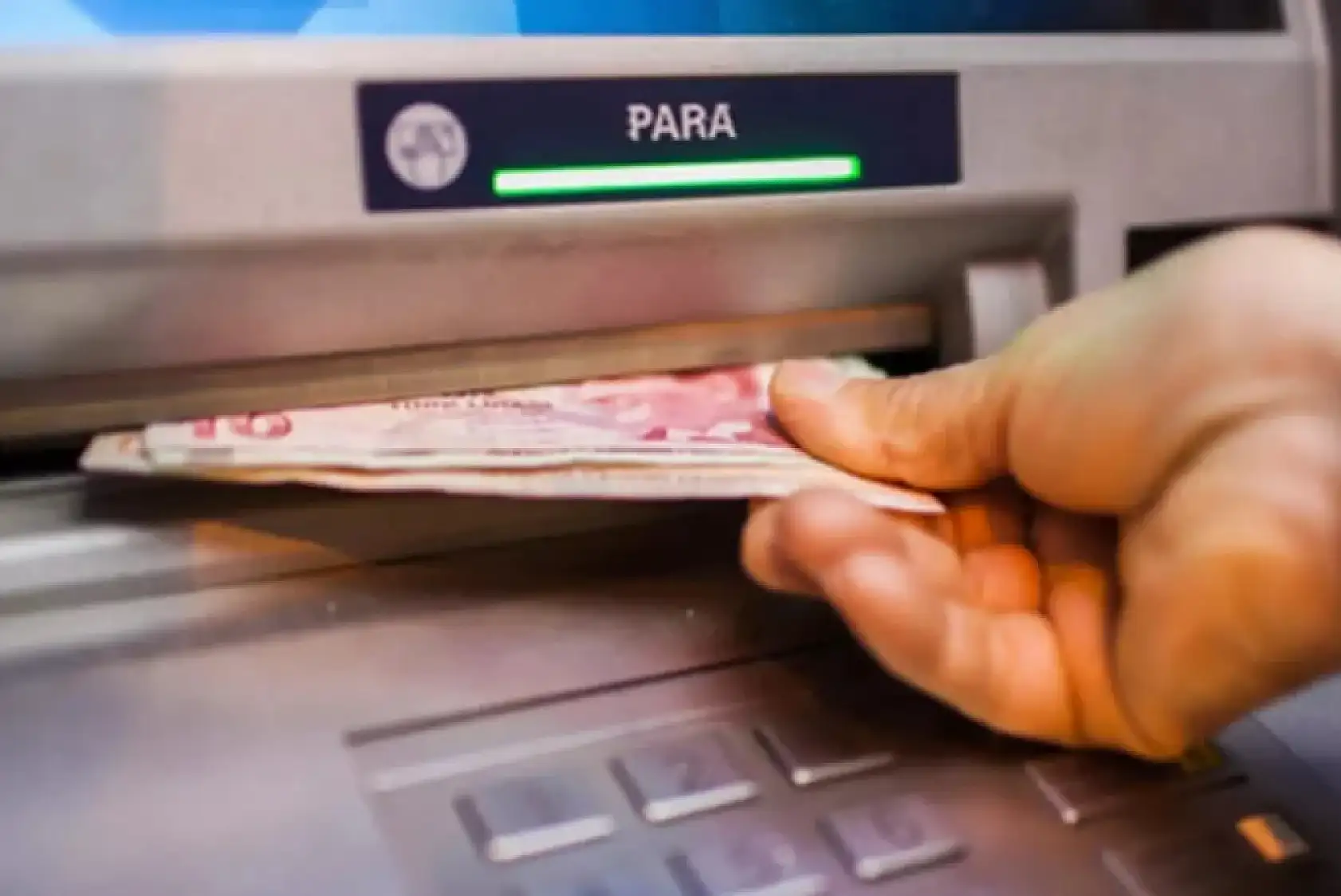 ATM'ler artık o banknotu kabul etmiyor! Milyonları üzen haber.. Hangi banknot?