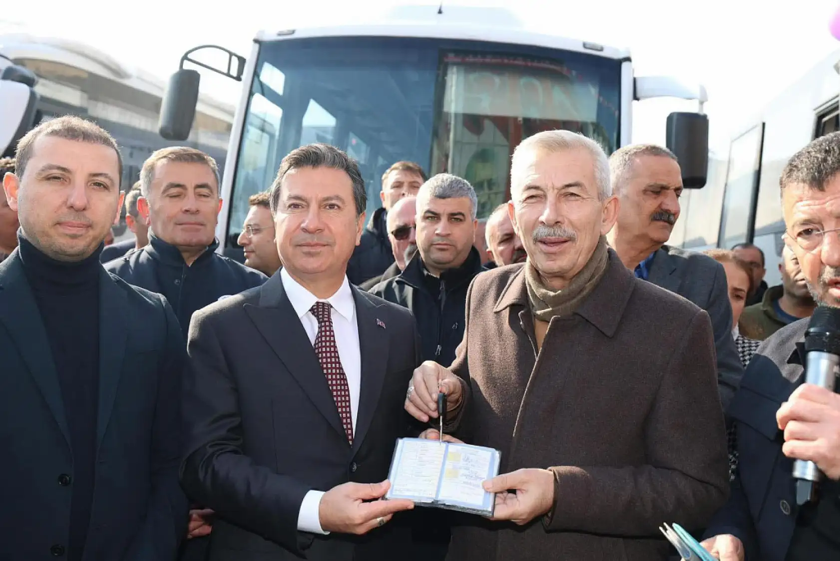 Başkan Aras, 'Kalbimiz Deprem Bölgesinde'