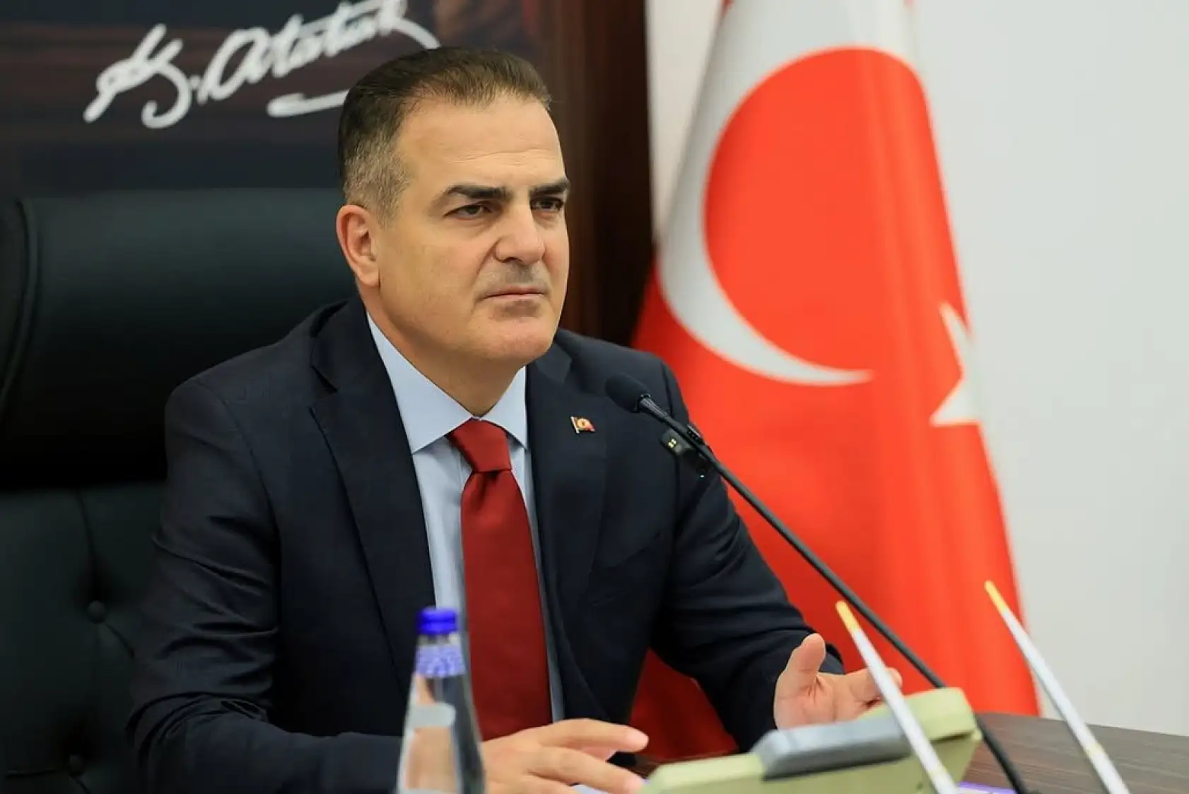 Vali Akbıyık'tan sürücülere uyarı: Eski tip ehliyetlerin değişimi için son 15 Gün