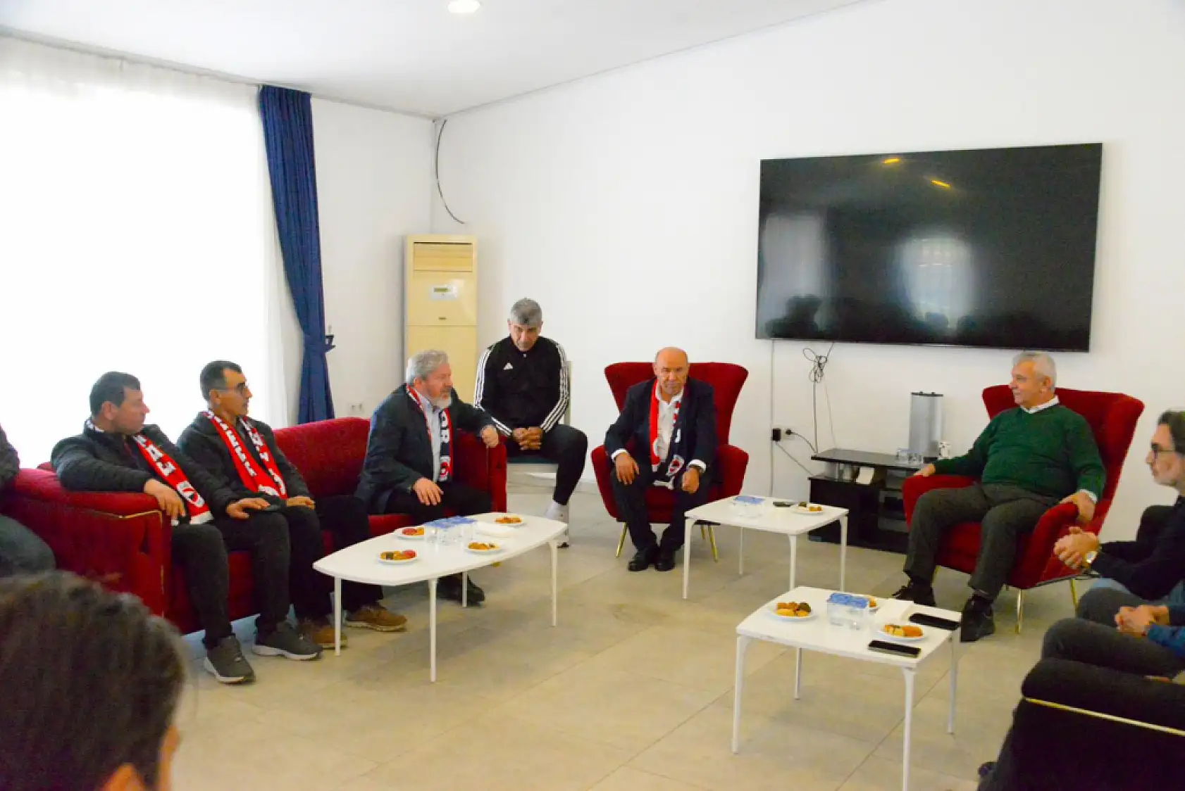 Otgöz'den Fethiyespor ziyareti, stadyum süreci değerlendirildi