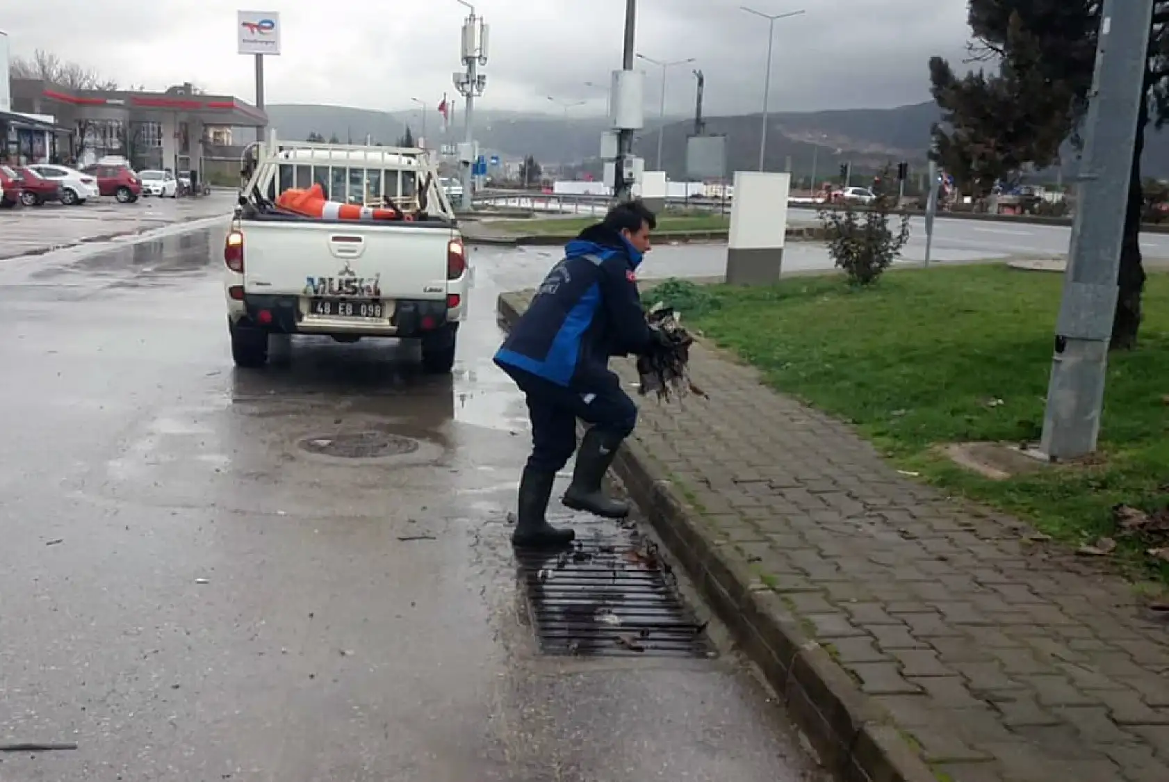 MUSKİ ekipleri yağmur mesaisinde