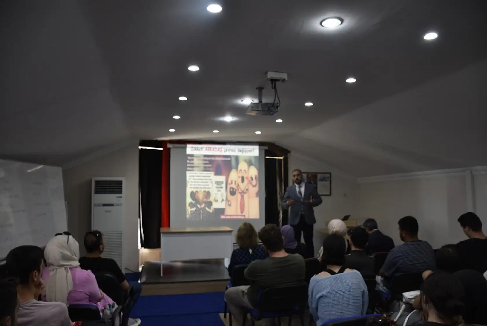 Köyceğiz Müftülüğü'nden üniversiteli gençlere seminer