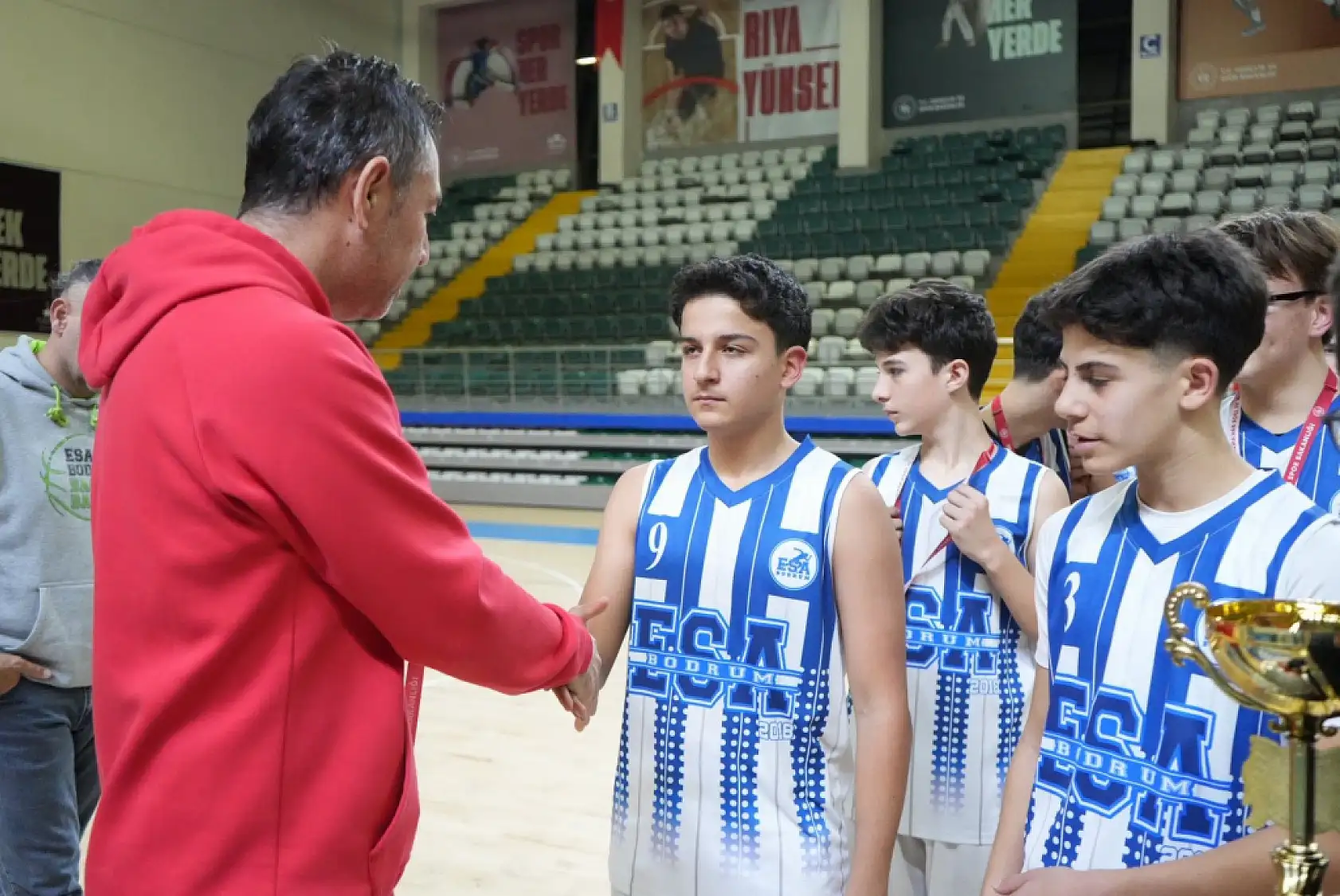 Muğla'da U14 basketbol nefes kesti