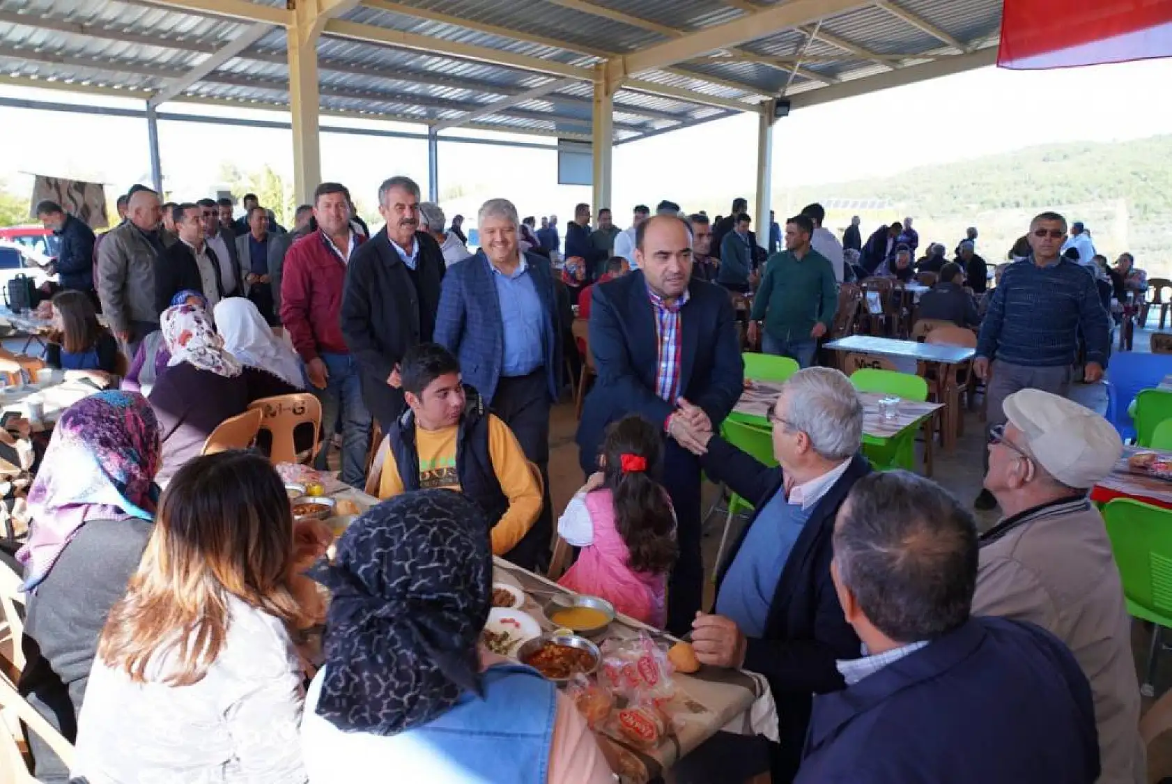 Başkan Akdenizli, Gönüllere Dokunuyor