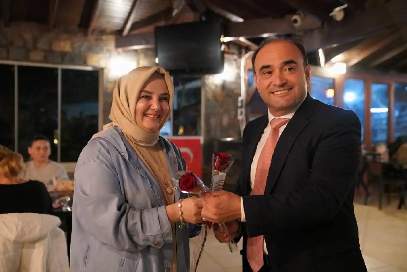 Başkan Akdenizli, Kadın Esnaflarla Bir Araya Geldi