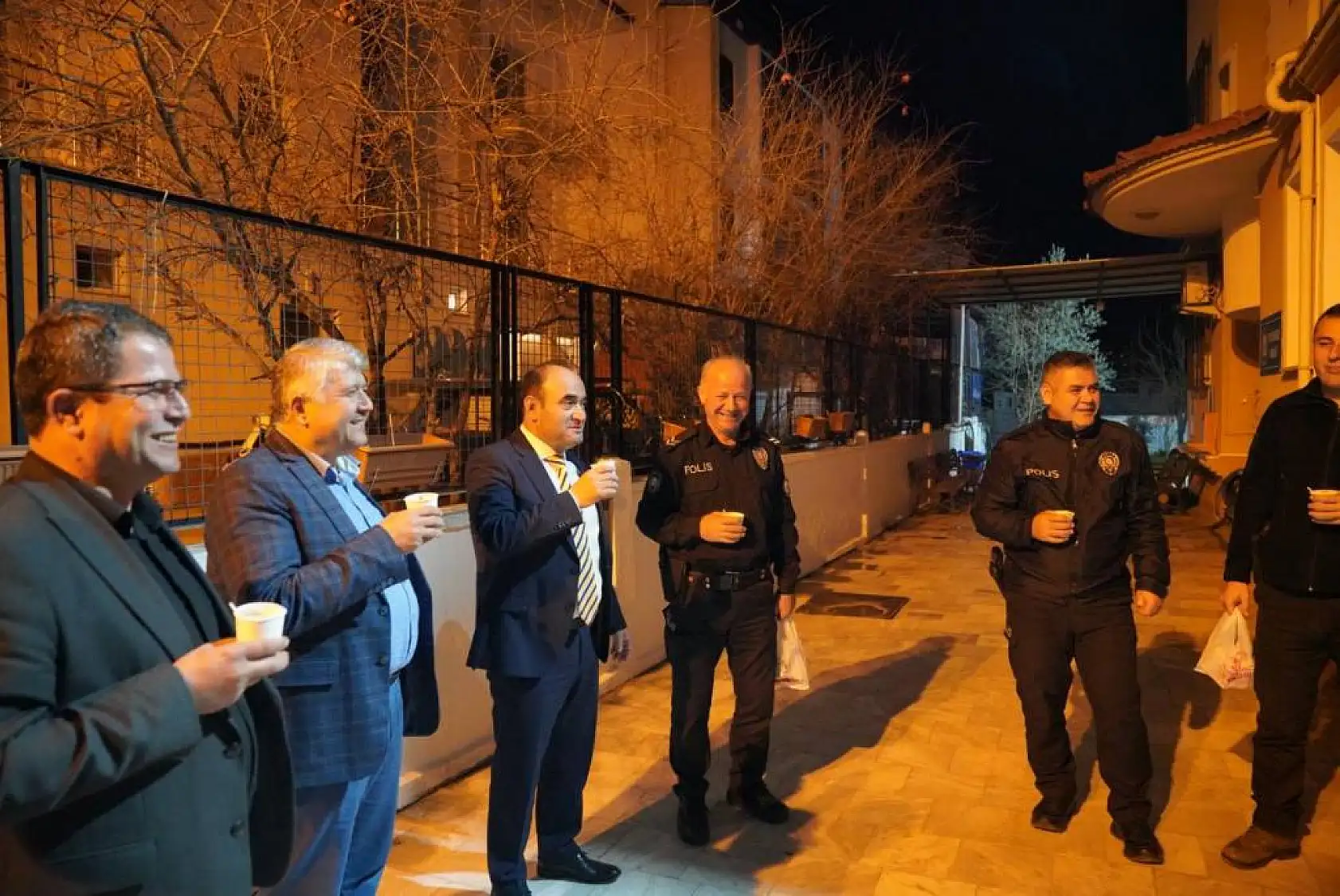 Başkan Akdenizli'den İçleri Isıtan Davranış