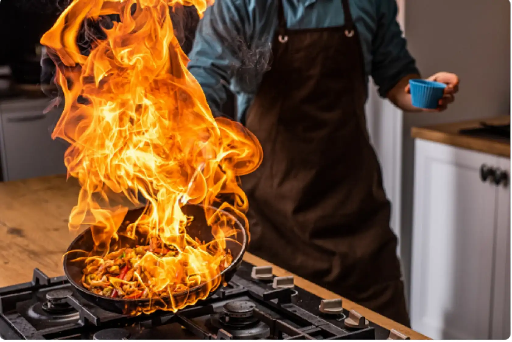 Fethiye'de Onur Arslan, Mutfak Yangını Tehlikesine Karşı Bilgilendirmelerde Bulundu