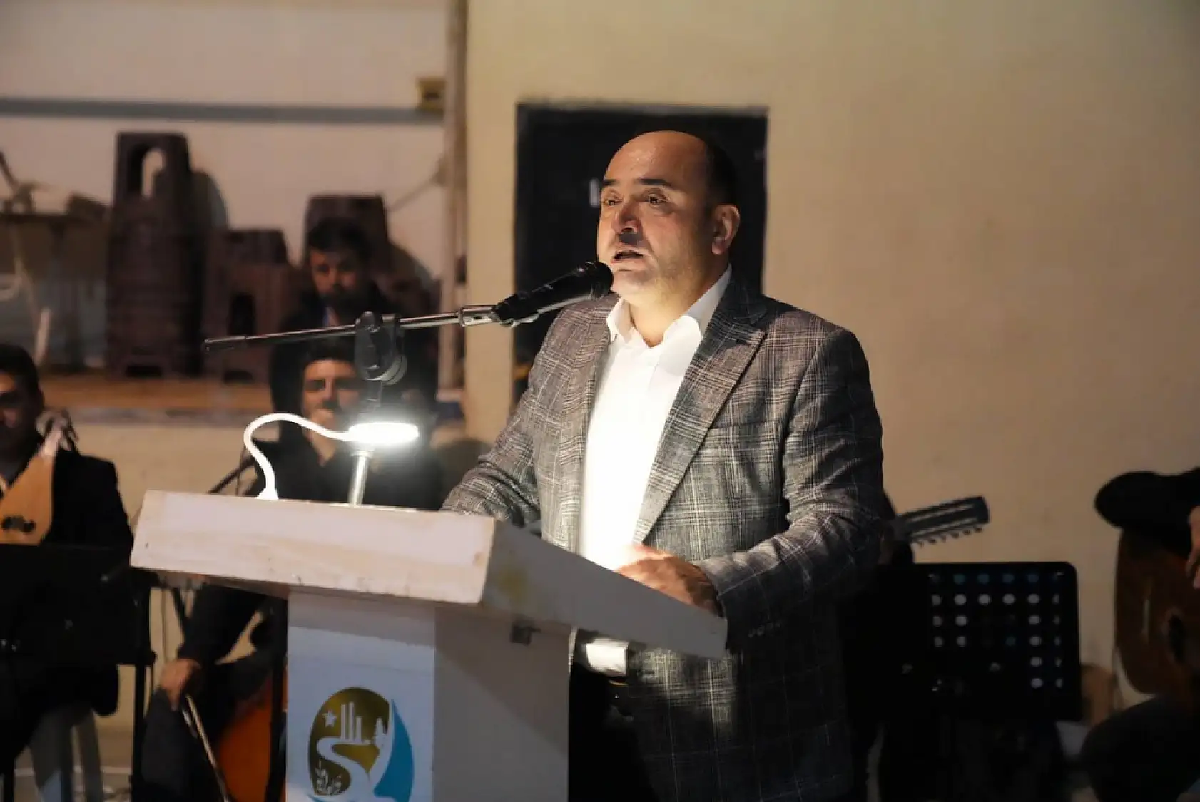 Başkan Akdenizli iftarını Kadıköy Mahallesinde vatandaşlarla yaptı