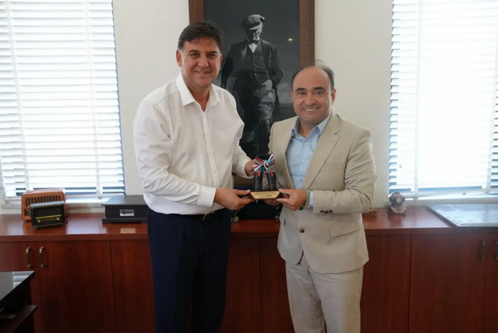 Başkan Akdenizli'den Başkan Karaca'ya Güreş Daveti