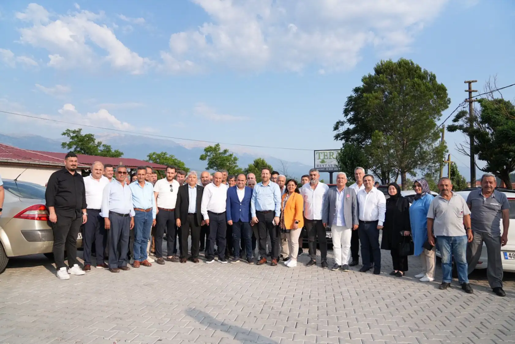 Milletvekili Otgöz 'Adımız Kardeşlik, Soyadımız Türkiye'