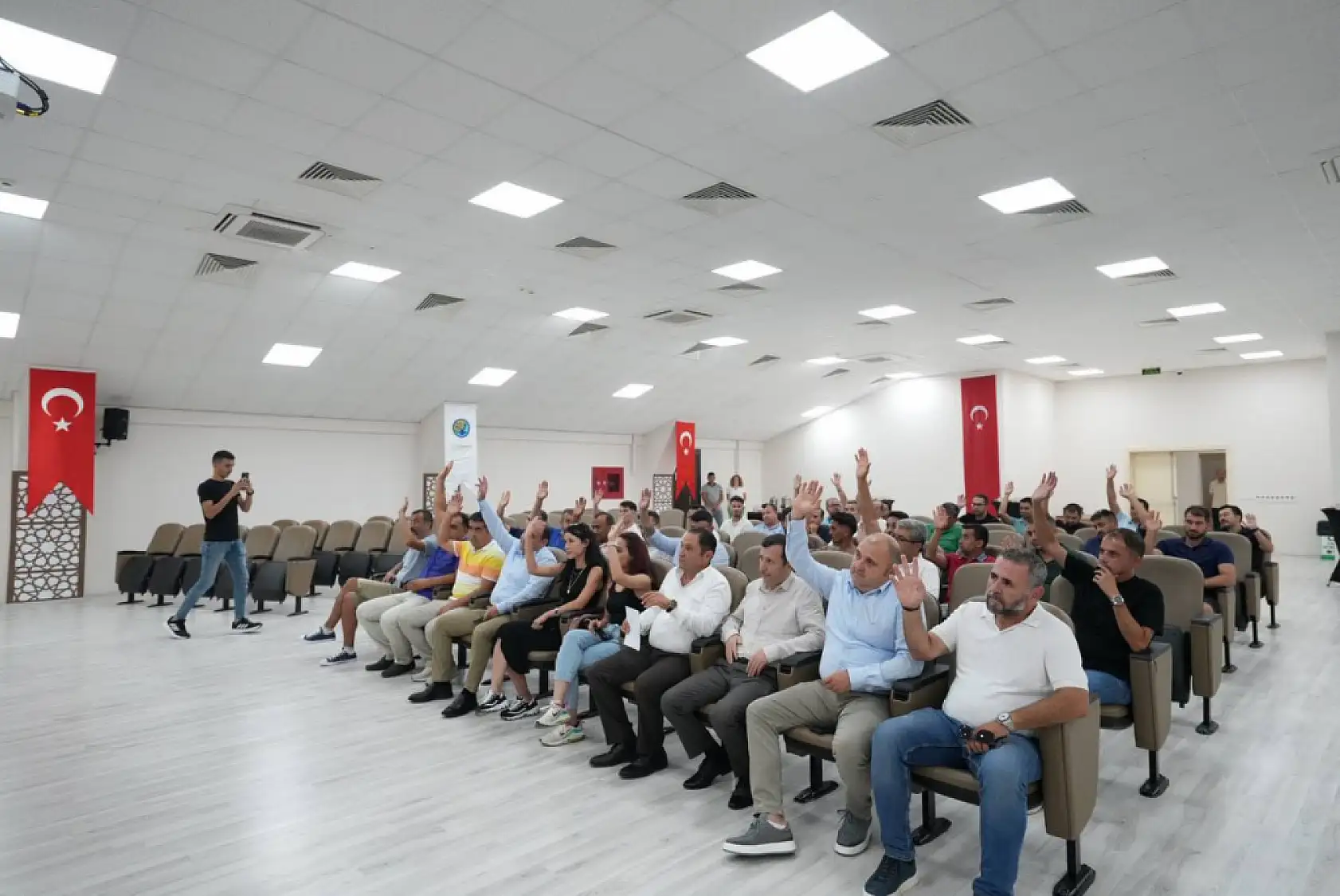 Seydikemerspor'da Güven Tazeleyen Başkan Akdenizli, 'Hedefimiz Bal Ligi'