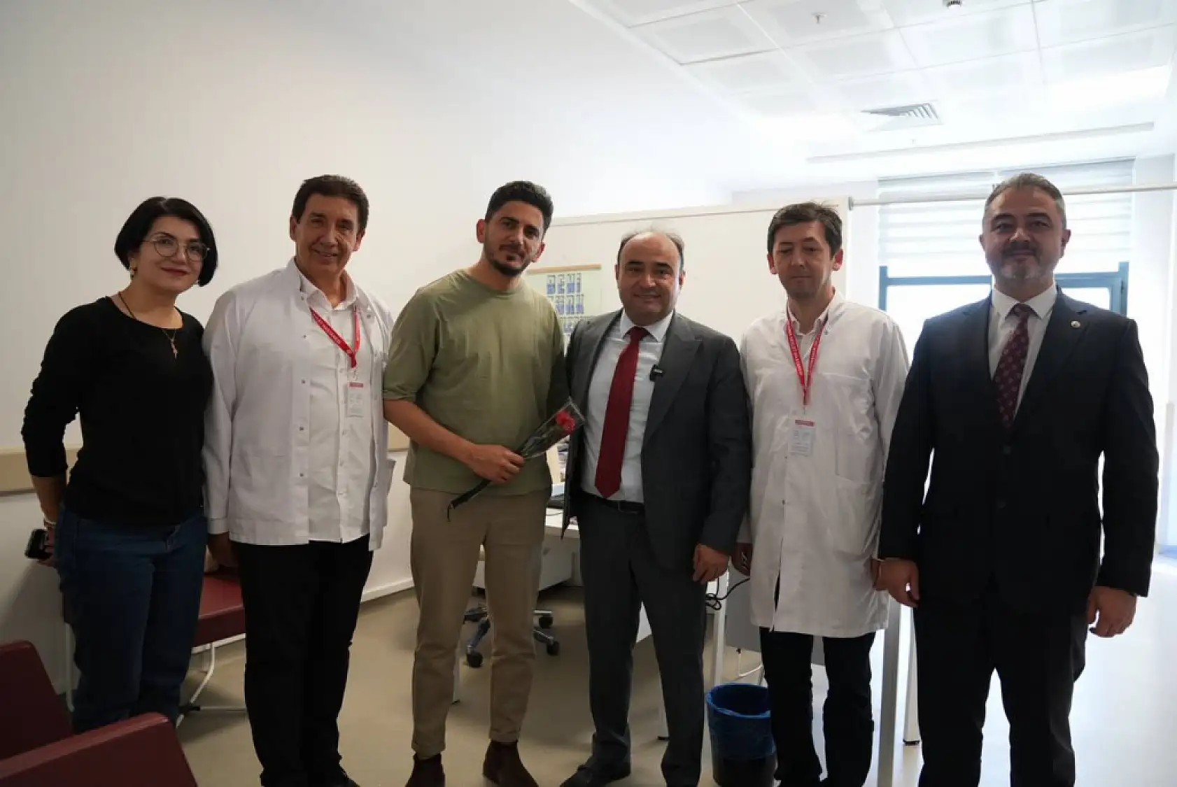 Başkan Akdenizli'den sağlık çalışanlarına indirim