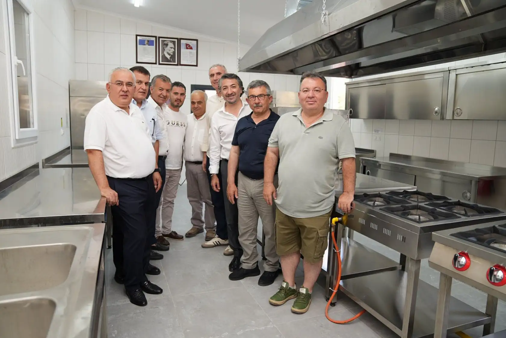 FTSO, Şefika Pekin Kız Mesleki ve Teknik Anadolu Lisesi'ne Mutfak Atölyesi hediye etti
