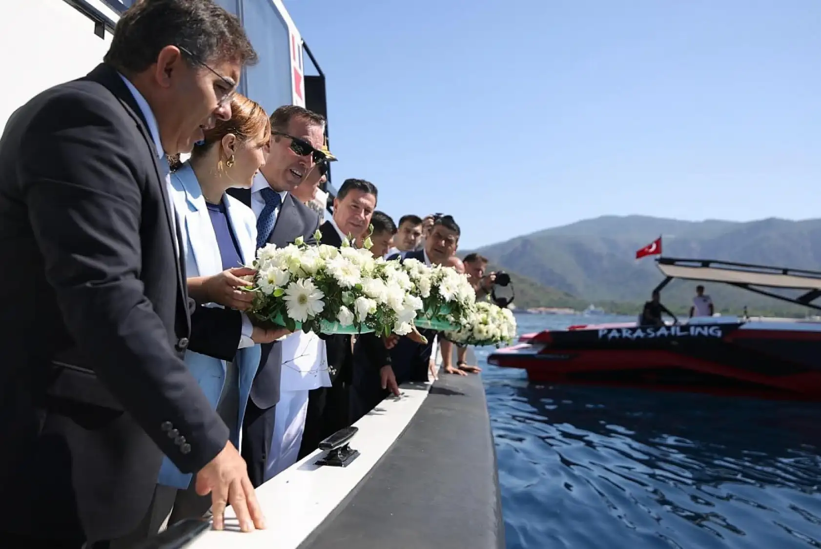 Başkan Aras'tan Marmaris'te Hizmet ve Dayanışma Vurgusu