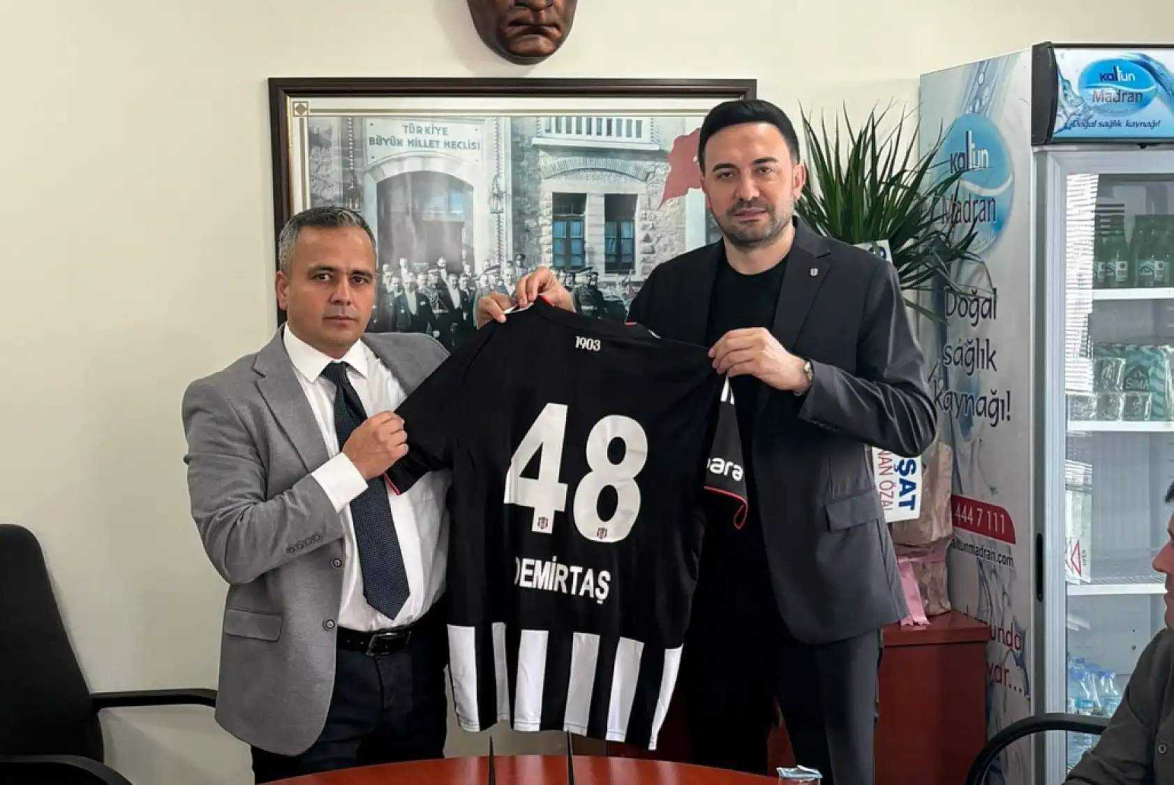 Fethiye Beşiktaş Taraftarlar Derneği'nden Esnaf Odası'na hayırlı olsun ziyareti