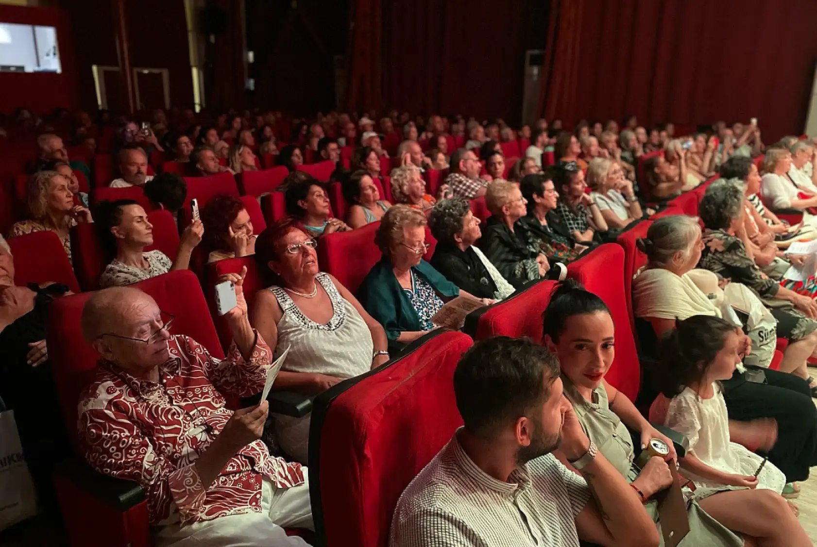 Fethiye Belediyesi'nden Emin Akan'a saygı konseri