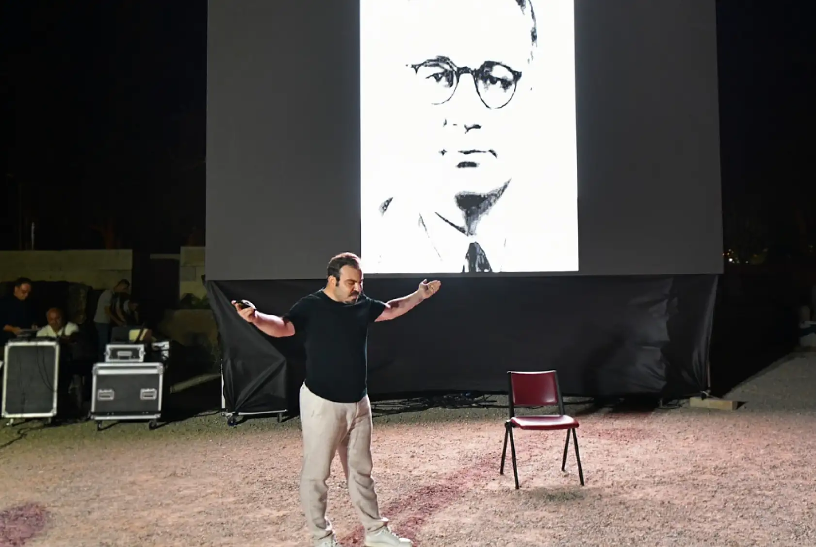 Ertuğrul Sertbaş'ın 'Kıvılcımdan Aleve' Gösterisi Fethiye'de Büyük İlgi Gördü